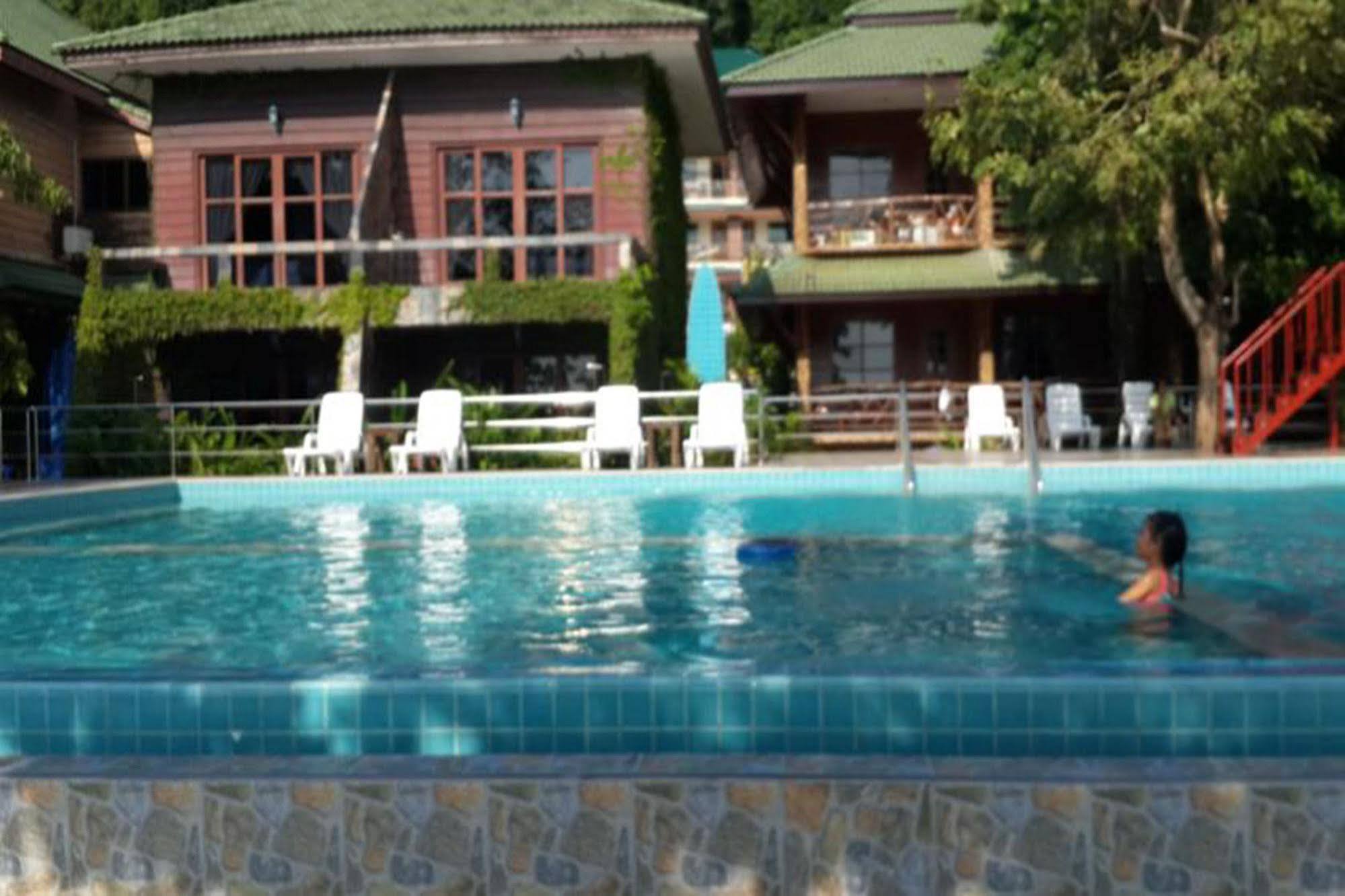 Buffalo Bill Hotel Ко Чанг Екстериор снимка